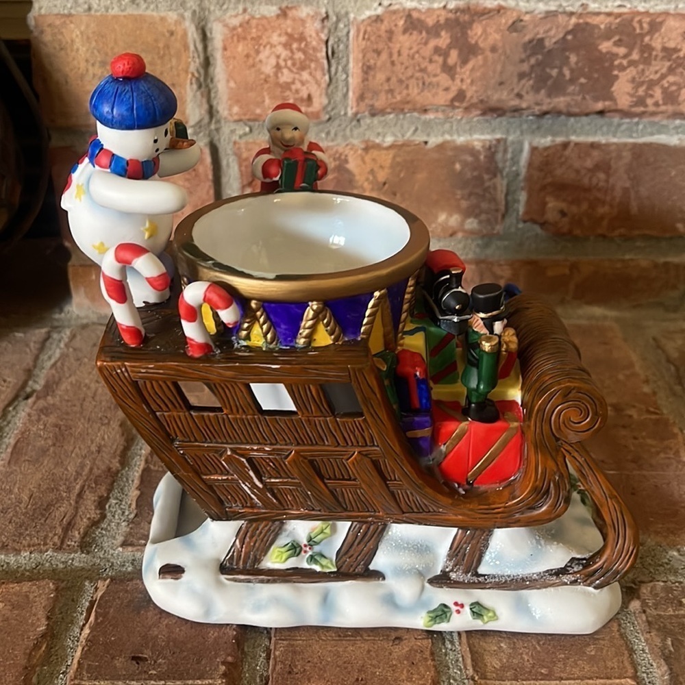 PartyLite Holiday Sleigh Aroma Melts Warmer - Picture 6 of 9